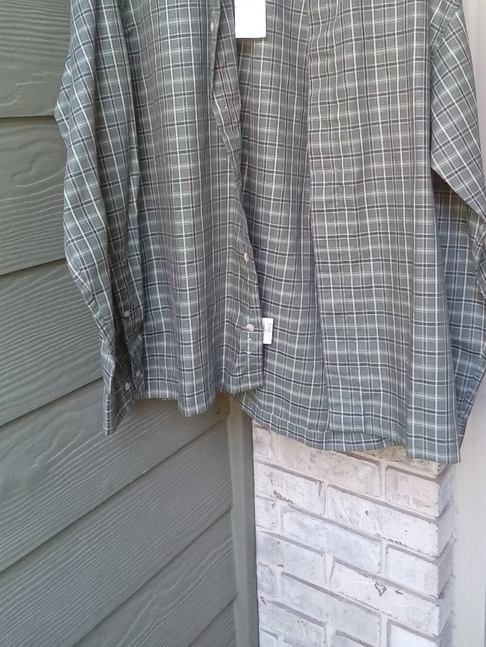 The Timberland 40224 Men's 100% Cotton Long Sleeve Plaid Shirt in size medium